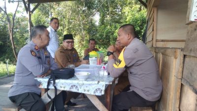 Gelar Coffe Morning Bersama Camat, Kapolsek XIII Koto Kampar Sampaikan Pesan Kamtibmas Jelang Pemilu 2024