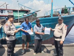 Jaga, Kawal dan Amankan Seluruh Tahapan Pemilu 2024, Sat Binmas Polres Dumai Bagikan Brosur Himbauan Kamtibmas