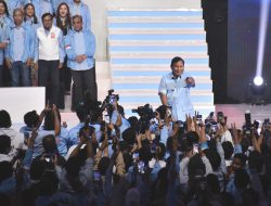 Prabowo Ingatkan Pendukung Tak Lengah dan Waspada Perusakan Surat Suara