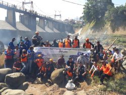 PPLHI Gelar Aksi Bersih Sampah Dukung Program Pemerintah Menjaga Kelestarian DAS Ciliwung