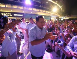 Hadiri Acara ‘Rabu Biru’, Prabowo: Kita Butuh Keberlanjutan Pembangunan