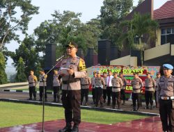 Upacara Laporan Kenaikan Pangkat Pengabdian dan Pemberian Reward di Polres Kuansing