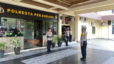 Kapolresta Pekanbaru Pimpin Apel Gelar Pasukan Ops Keselamatan Lancang Kuning 2024.