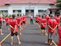 Penuhi Hak Kesehatan Warga Binaan, Lapas Pemuda Tangerang Gelar Senam Bersama dan Pembagian Vitamin