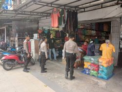 Sat Samapta Polresta Pekanbaru Dalam Rangka OTR LK 2024 Patroli Jalan Kaki Cegah Gangguan Kamtibmas