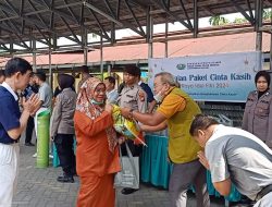 118 Paket Sembako Dibagikan Kepada Karyawan Rumah Sakit Islam Ibnu Sina Pekanbaru