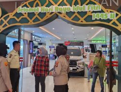 Polwan Polresta Pekanbaru Patroli Jalan Kali Antisipasi C3 di STC Ramayana