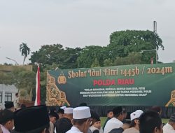 Ribuan Warga Hadiri Sholat Idul Fitri 1445 H / 2024 di Halaman Mapolda Riau