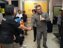 Polwan Polda Sumut Berikan “Kado” Hari Kartini
