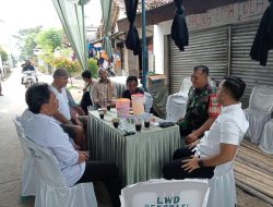Babinsa Silaturahmi Dengan Lurah Kertasari