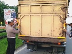 Minimalisir Kerawanan Laka Lantas, Satlantas Polres Siak Berikan Tanda Khusus Pada Kendaraan Yang Melintas