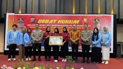 Universitas Riau Sabet Juara Lomba Debat Hukum Restorative Justice di HUT Bhayangkara ke-78