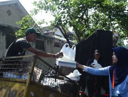 Kegiatan Jumat Berkah PIA Ardhya Garini Gabungan Koharmatau di Kota Bandung