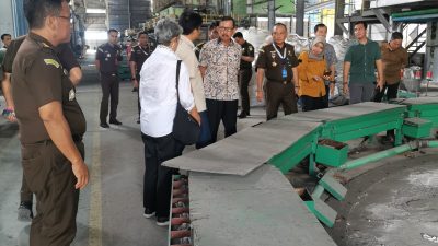 Komjak Dukung Kejagung Tuntaskan Penanganan Korupsi Tambang Timah