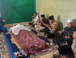 Jalin Silaturahmi, Kapolres Pelalawan Sambangi Rumah Duka Harmoni Almarhum H Idris 