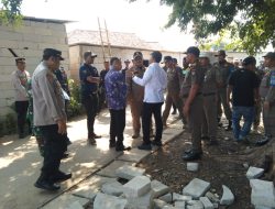 Polsek Pakuhaji Haji Kerahkan Puluhan Personel Kawal Penertiban Bangli