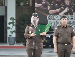 Wakajati Riau Menjadi Penerima Apel Pagi