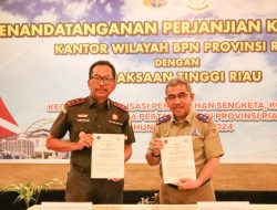 Penandatanganan Perjanjian Kerjasama Kejati Riau dengan Kanwil BPN 