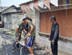 Gelar Kerja Bakti Bersama Warga Babinsa Koramil 01 Tambun Sukseskan Lomba Kampung Bersih