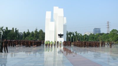 Dalam Rangka HBA ke-64 dan HUT IAD ke-24, Wakil Jaksa Agung Pimpin Upacara Ziarah dan Tabur Bunga di Taman Makam Pahlawan Kalibata