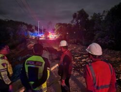 Jalan Lintas Riau Sumbar Amblas, Satlantas Polres Kampar Berlakukan Sistem Buka Tutup