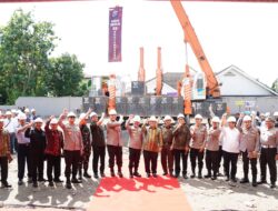 Polda Riau Gelar Groundbreaking RS Bhayangkara Presisi hingga Resmikan 91 Media Center and Command Center