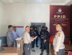 Satgas Tindak Subsatgas Aksi Khusus OMP LK-2024 Patroli Kantor KPU Pekanbaru