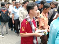 DPC GRIB Jaya Kota Medan Bersama PAC GRIB Jaya Medan Petisah Bagikan Ratusan Nasi Kepada Jamaah Masjid Ar-Ridwan Seusai Shalat Jumat