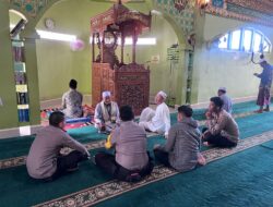 Usai Shalat Jumat, Sat Samapta Polres Kampar Sampaikan Pesan Kamtibmas di Masjid Nurul Huda Bangkinang