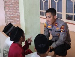 Jalin Silaturahmi Bersama Masyarakat, Polres Pelalawan Gelar Jumat Berkah di Masjid Nurul Amal dan dan Masjid Baitussalamah