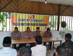Dengar Keluhan Warga, Polsek Bukit Raya Gelar Jum’at Curhat di Kelurahan Simpang Tiga
