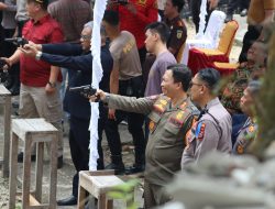 Dalam Rangka Cooling System Pilkada Damai 2024, Polres Kuansing Gelar Coffe Morning dan Latihan Menembak Bersama 