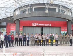 Pastikan Situasi Kamtibmas Aman dan Kondusif Jelang Pelantikan Presiden dan Wakil Presiden, Polres Pelalawan Gelar Patroli Skala Besar