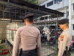 Personil Subsatgas PAM Lakukan Pengamanan 24 Jam Kepada Kantor Penyelenggara Pilkada