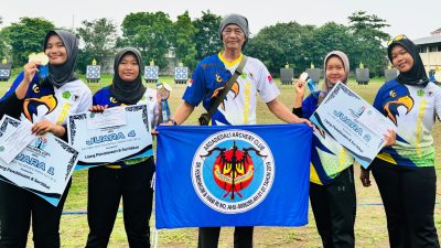 Adila Hermulia Putri Gembira Bawa Tim Panahan Ardadedali Raih Emas di Walikota Cup Archery Competition Jogjakarta 2024