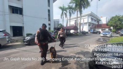 Satgas Sterilisasi Didukung Hewan Satwa K9 Melaksanakan Sterilisasi Beberapa Objek Vital