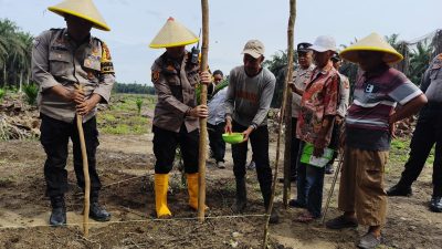 Dukung Ketahanan Pangan Nasional, Polsek Bukit Kapur Maksanakan Kegiatan Penanaman Benih Jagung