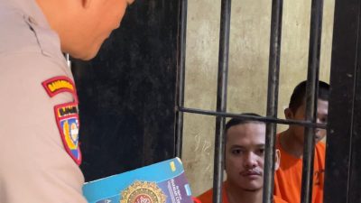 Polsek Senapelan Adakan Kegiatan Jumat Ceramah dan Mengaji untuk Para Tahanan