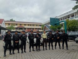 Dalam Rangka Nataru, Personel PRC Sat Brimob Polda Riau Ops Lilin LK-2024 Patroli ke Rumah Ibadah