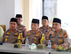 Jum’at Curhat Polda Riau di Kecamatan Tenayan Raya, Tim Berikan 25 Paket Sembako