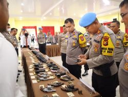 Tekankan Pentingnya Profesionalisme dan Kepatuhan Penggunaan Senjata Api, Polres Kampar Gelar Apel Pemeriksaan Senpi dan Amunisi