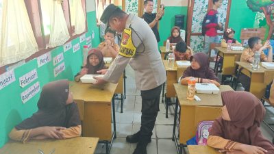 Simulasi Makan Bergizi di SDN 005 dan 027 Pekanbaru, Upaya Peningkatan Gizi Anak