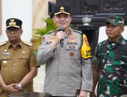 Kapolda Riau dan Pj Gubernur Tinjau Pengamanan Gereja dan Pos Natal di Pekanbaru
