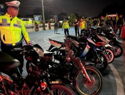 Amankan 9 Kendaraan, Polisi Bubarkan Balap Liar di Gerbang Tol Bangkinang