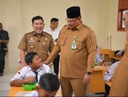 Pj Gubernur Safrizal Cek MBG di SMP dan SMA