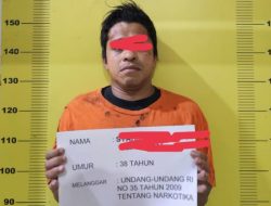 Polisi Ditikam Pengedar Narkoba, 7,83 Gram Sabu dan 2 Pisau Diamankan