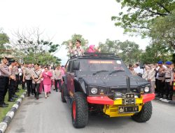 Farawell Parade, Komjen Iqbal Pamit, Irjen Herry Heryawan Siap Lanjutkan Tugas di Polda Riau