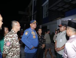 Tunjukkan Aksi Nyata, Dirjen Bina Adwil Beri Komando Langsung petugas Damkar Tangani Kebakaran di Pekanbaru