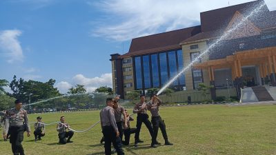 Fokus Pada Pendekatan Humanis, Polda Riau Latihan Taktis Hadapi May Day 2025 