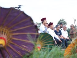 Dialog Lingkungan Hidup UAS dan Rocky Gerung di Tanjung Belit